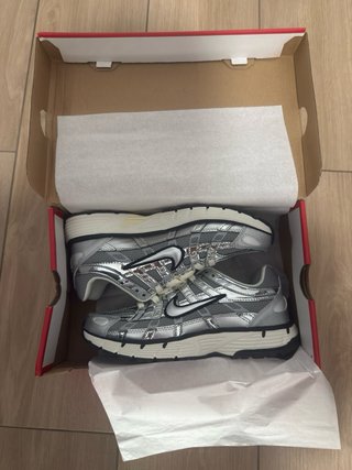 Nike P6000 Plateado Metalizado