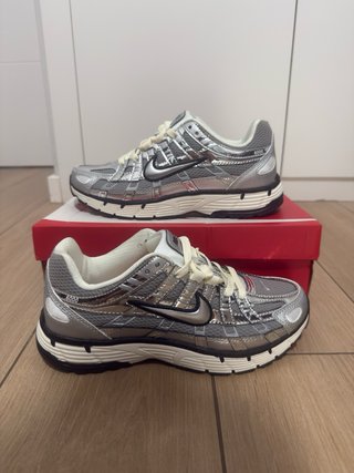 Nike P6000 Plateado Metalizado