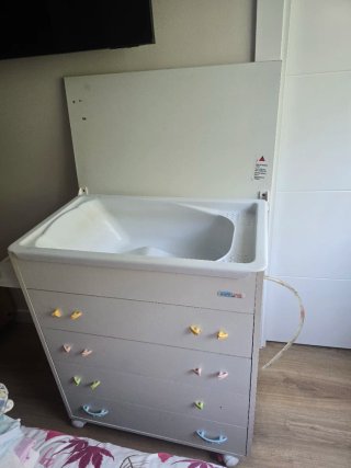 Cambiador bañera cajonera infantil