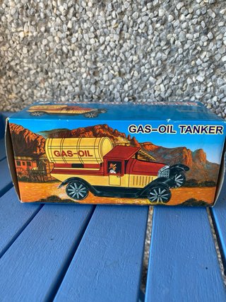 Camión de hojalata Gas-Oil