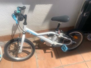 Bicicleta infantil Btwin blanca