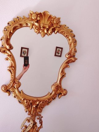 Mueble de entrada vintage dorado y madera