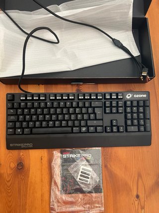 Teclado mecánico Ozone Strike Pro Spectra Cherry M