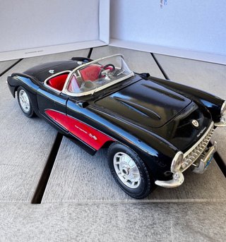 Chevrolet Corvette 1957 Bburago Negro y rojo