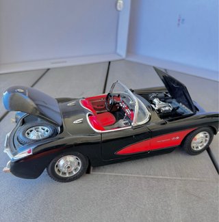 Chevrolet Corvette 1957 Bburago Negro y rojo