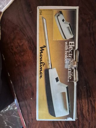 Cuchillo Eléctrico Moulinex con Plato