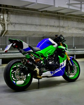 Kawasaki Z900 Performance SE Azul/Verde