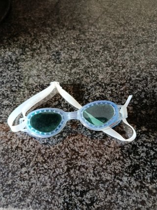 Gafas de natación azules
