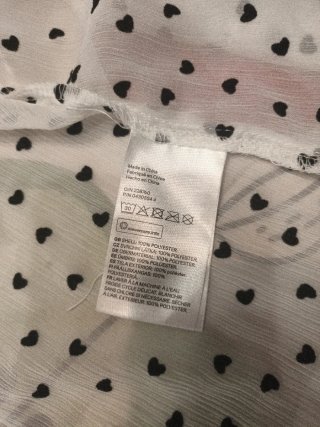 Camicetta H&M a cuori bianconera taglia XS