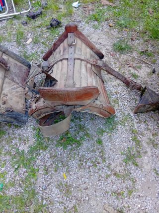 Sillas de montar antiguas