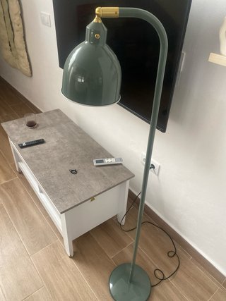 Lámpara de pie IKEA RÖDFLIK beige