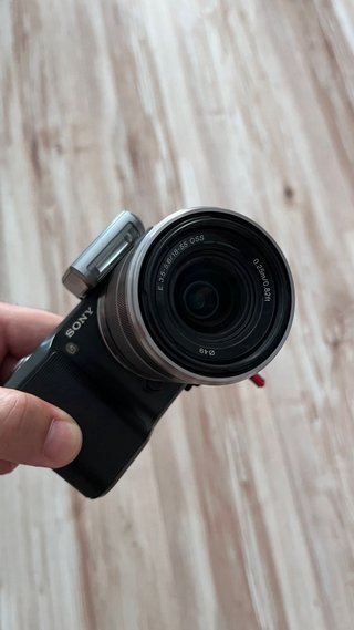Sony NEX-3 + objetivo 18-55 OSS