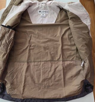 Chaqueta de nieve beige y gris Medidas en fotos