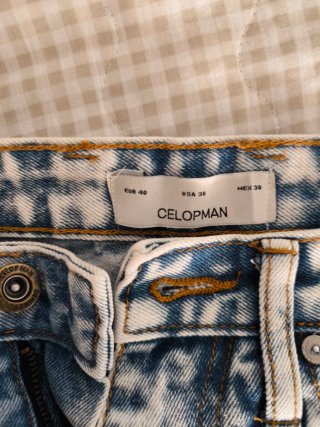 Pantalón corto vaquero CELOPMAN desgastado