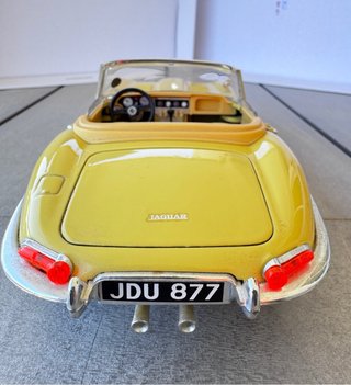 Jaguar E-Type Cabriolet 1961 Bburago