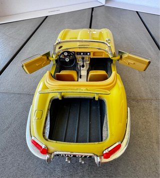 Jaguar E-Type Cabriolet 1961 Bburago
