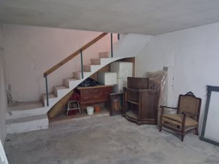 LOCAL BAJO CON GARAJE,ENTRESUELO EN ORIHUELA.