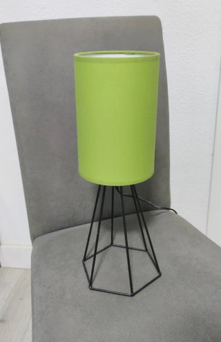 Lámpara de mesa moderna verde
