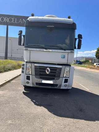 Renault Trucks magnum 2010
