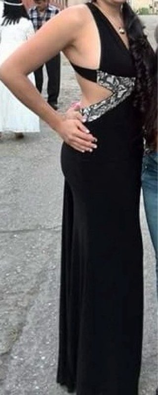 Vestido largo negro con detalles plateados