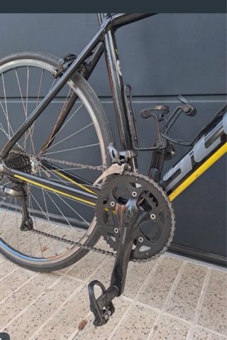 Bicicleta Scott Negra con Detalles Amarillos