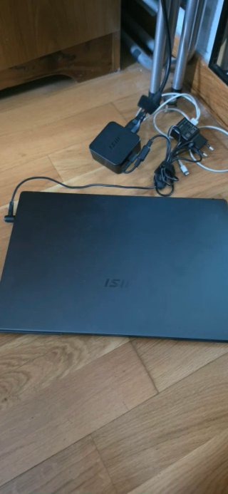 Portátil MSI 14D1 7i Gris