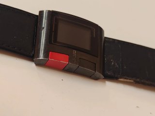 Reloj DKNY Negro y Rojo