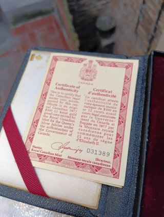 Estuches Monedas Canada con certificado ambos