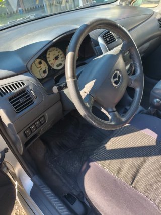Mazda Premacy 2003