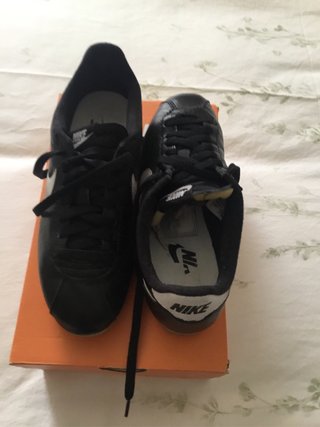 Nike Cortez Zapatillas Negras y Blancas