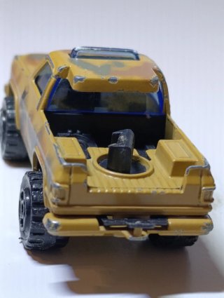 CHEVROLET BLAZER MILITAR 1/64 MAJORETTE