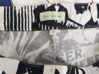 Falda estampada blanco y negro