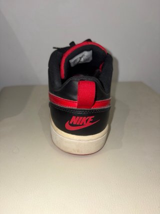 Zapatillas Nike Negras y Rojas ORIGINALES