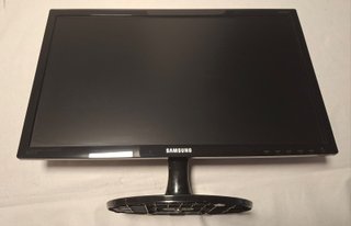 Monitor Samsung 22 Negro con cable VGA