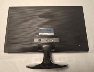Monitor Samsung 22 Negro con cable VGA