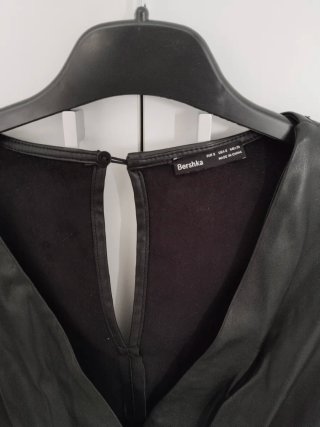 Mono Bershka efecto piel negro XS