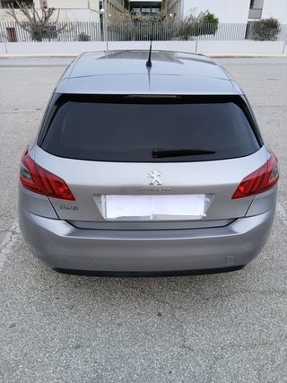 Peugeot 308, año 2019, 115km