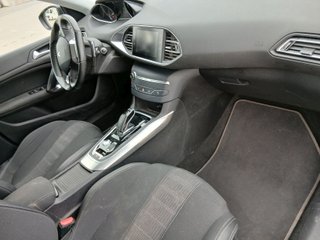 Peugeot 308, año 2019, 115km