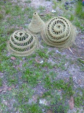 Lámparas de mimbre artesanales