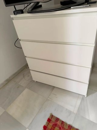 Lampada da terra bianca con luce ausiliaria