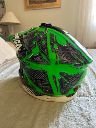 Casco Scorpion Verde y Negro