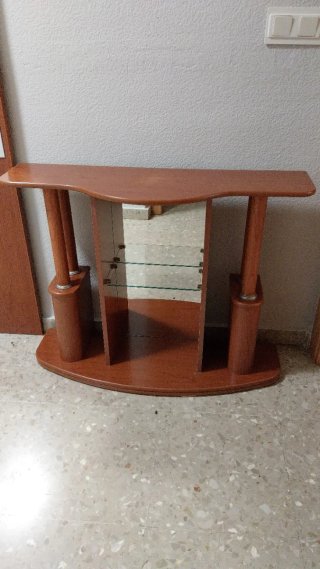 Mueble recibidor de madera y cristal con espejo