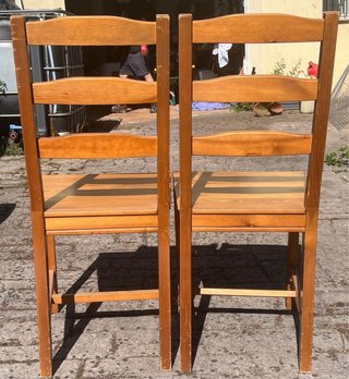 2 Sillas de Madera Ikea