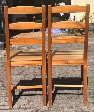 2 Sillas de Madera Ikea