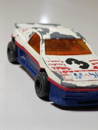 PONTIAC FIERO 1/64 MAJORETTE