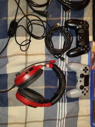 Ps4 Fat 500gb + 5 Giochi + Cuffie
