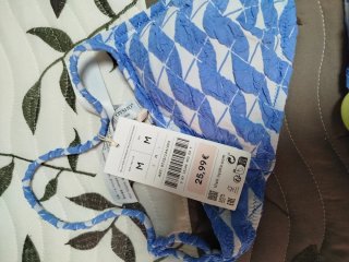 Bikini Oysho Azul y Blanco