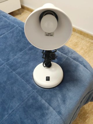 Flexo de escritorio blanco