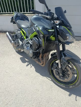 Kawasaki Z900 Negra/Verde Full