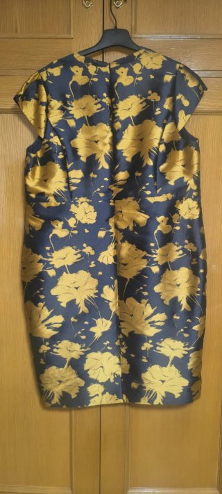 Vestido Síntesis floral negro y amarillo T.XXL